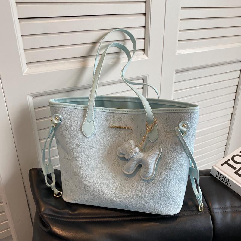 

Large-capacity bags women s spring and summer versatile new fashion shoulder bags are now popular commuter tote bags синий