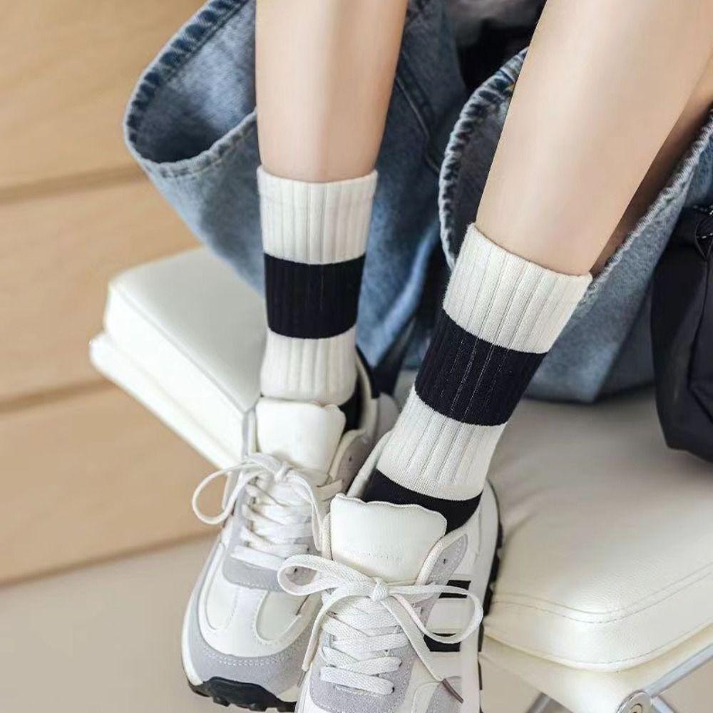 New Retro Cotton Sports Socks Spring Summer Fashion Mid Length Socks Couple Socks Women Men Black White Striped Socks