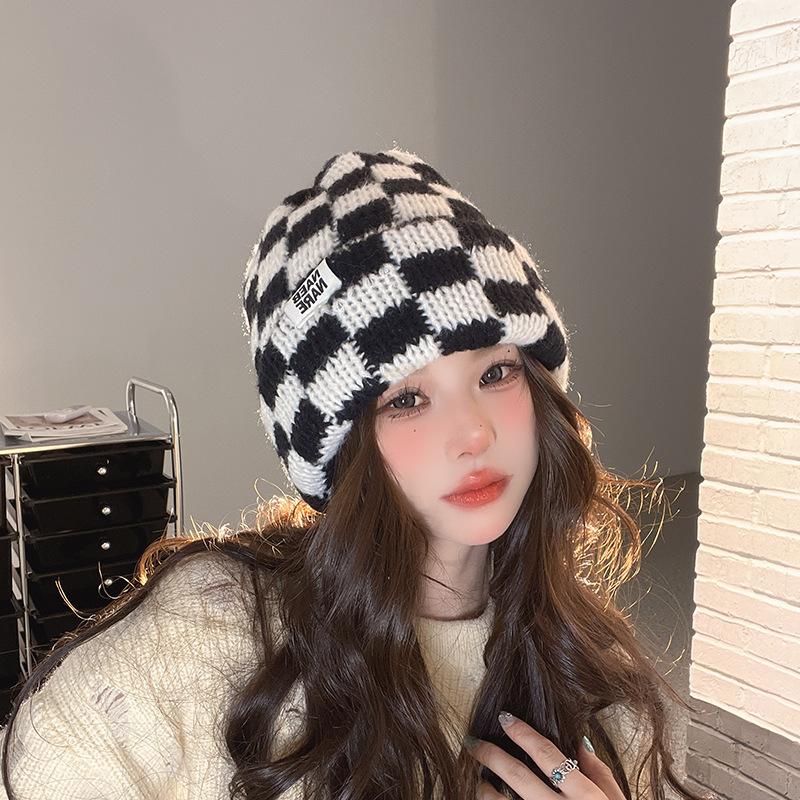 Checkerboard Plaid Knitted Hat for Women In Autumn and Winter Korean Style Niche Big Head Wool Hat Japanese Face Showing Small Christmas Hat