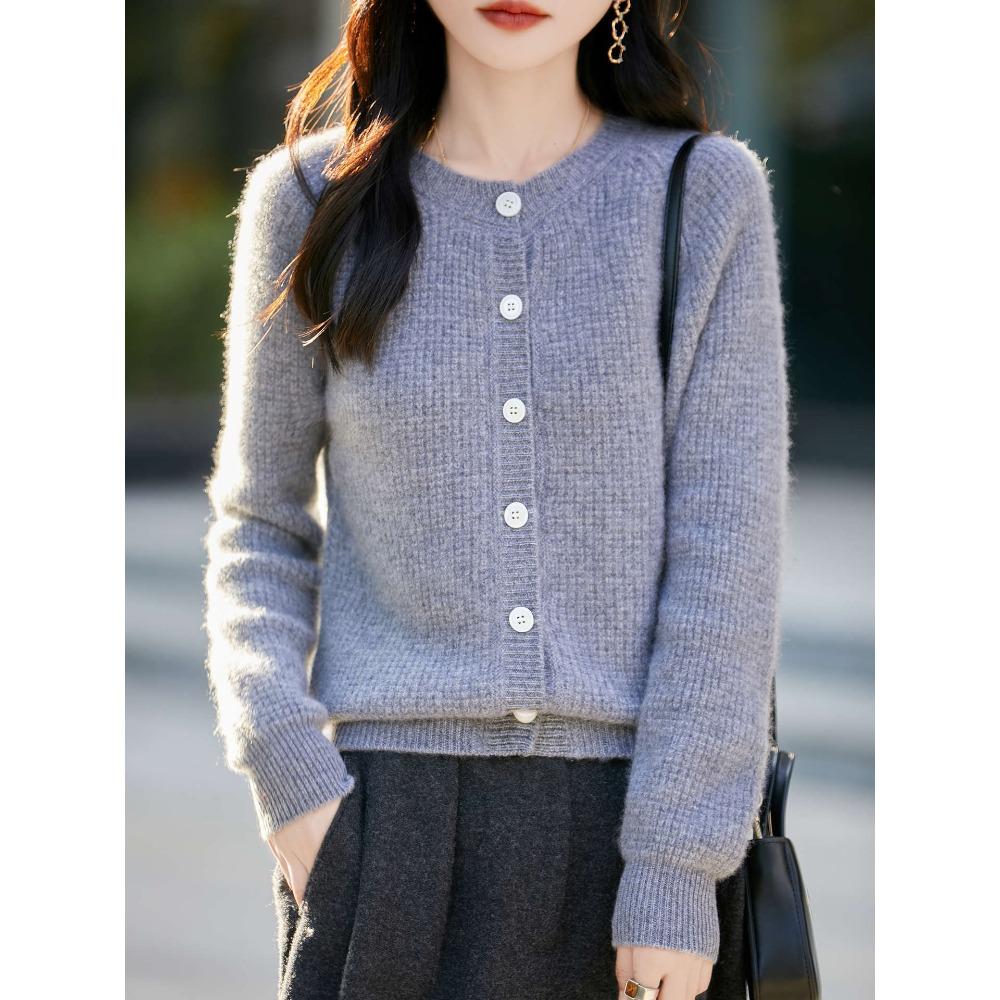 Knitted Cardigan for Women Thick Short Coat Versatile Top for Autumn and Winter