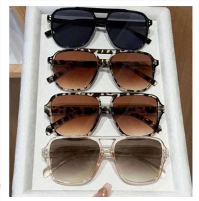 Occhiali da Sole Retro a Doppio Ponte con Lenti Grandi Oceaniche - Design alla Moda e Semplice