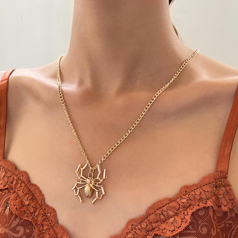 Halloween Spinnenstecker: Dunkler, dreidimensionaler Punk-Stil für einen coolen, ausgefallenen Look - Perfekt für europäische und amerikanische Fashionistas.