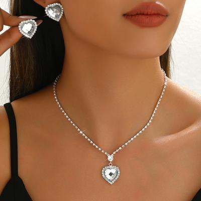 Ozdoby i biżuteria – Zestawy biżuterii