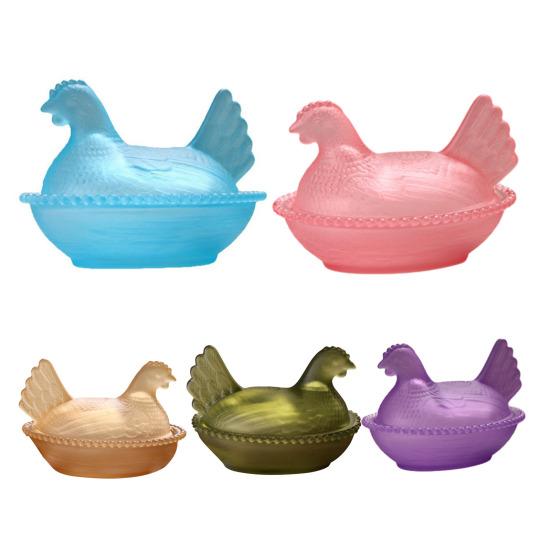 Yousheng Chicken Shaped Candy Dish Hen On Nest Glass Candy Bowl with Lid Farmhouse Egg Tray Dessert Plate Snack Bowl for Party Treats Home Tabletop