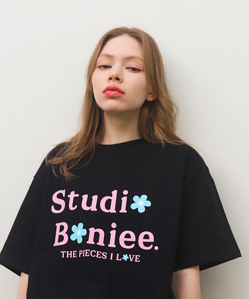 BONIEE Flower Typo Logo Graphic Loose T-Shirt Black