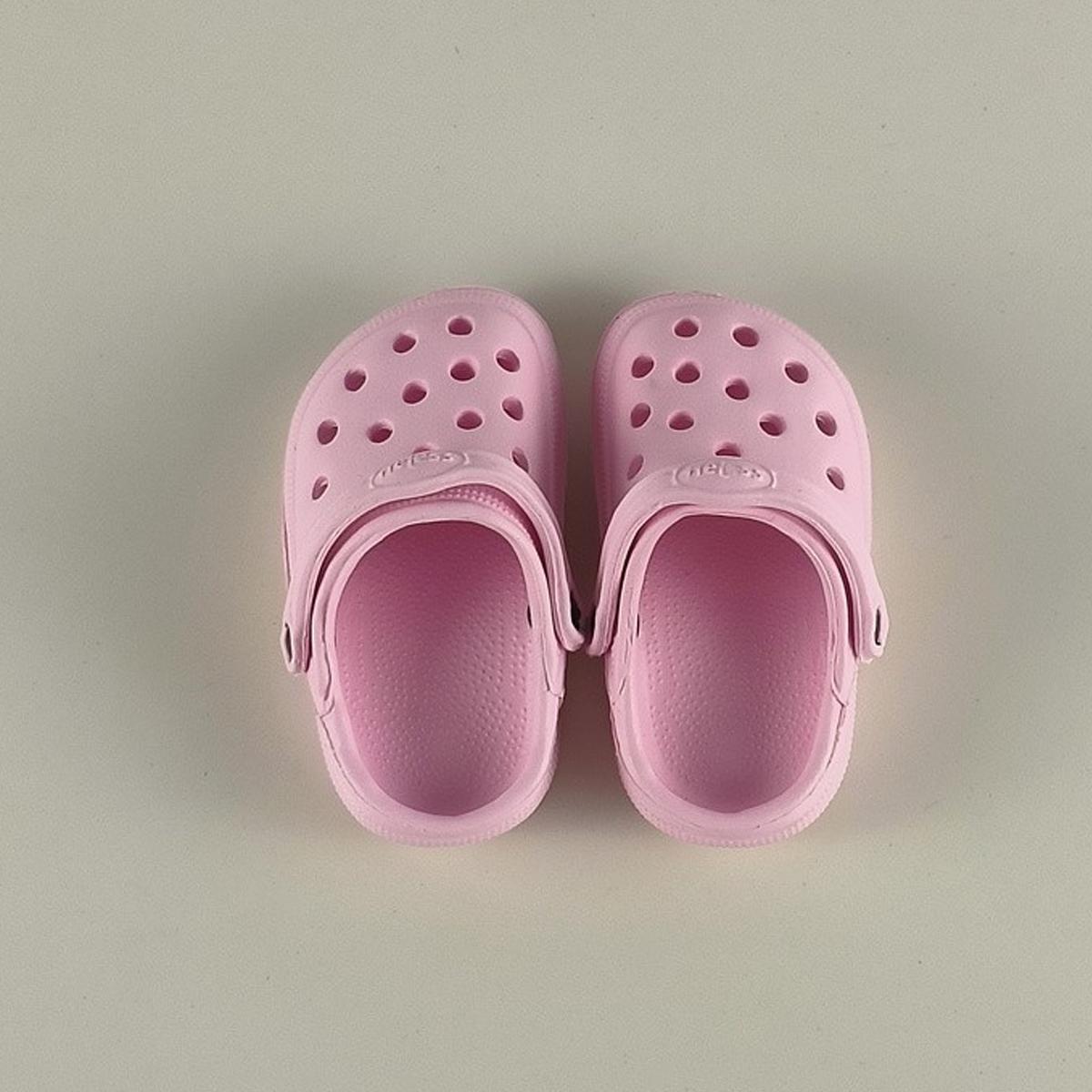 2 Pcs Pet Mini Holey Shoes Cat & Dog Cute Mini Toy BB Shoes DIY Clothing Bags Multi-functional Use Suitable For Small Pets (as the picture,5X4.5cm)