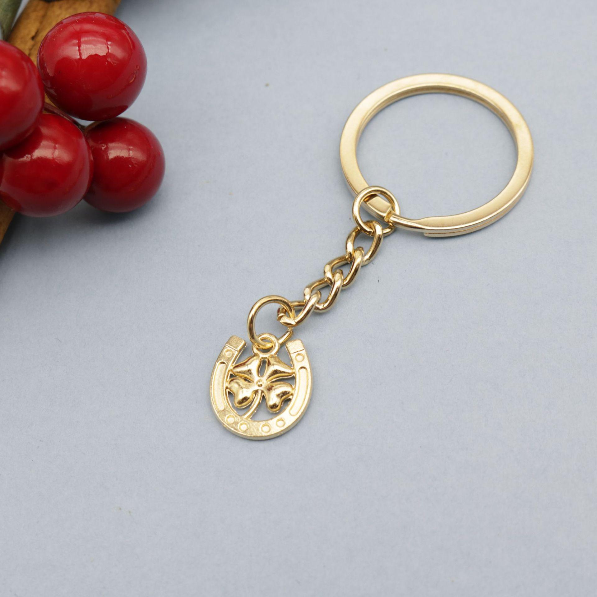 Lucky Four-Leaf Clover Horseshoe Keychain Pendant