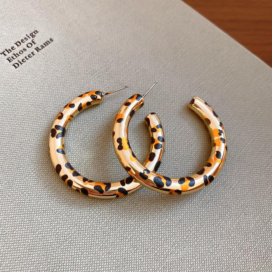 European and American retro autumn and winter geometric leather leopard print earrings light luxury stud earrings personality temperament earrings