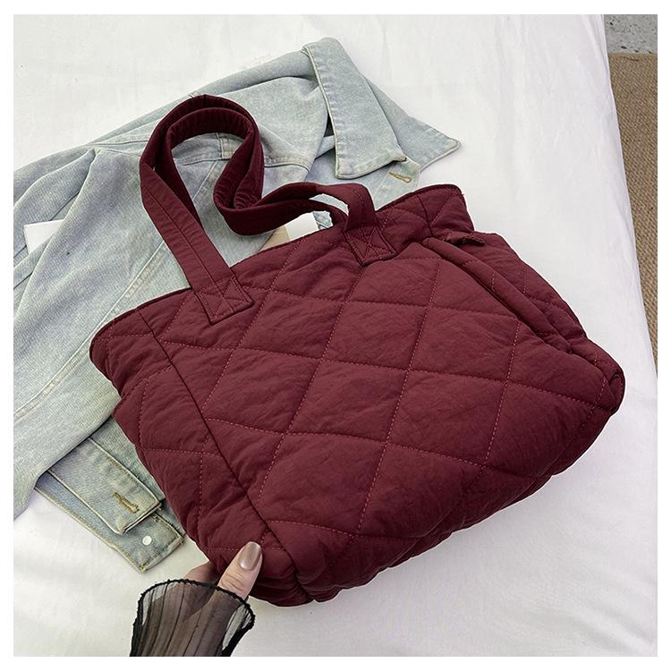 2023 Women's Large Capacity Quilted Nylon Tote - Versatile Autumn/Winter Fashion Shoulder Bag