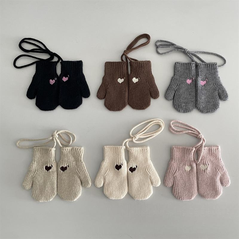 Winter Winddicht Kältefest Warm Kinderhandschuhe 2-5 Jahre Gesticktes Herz Halsband Strick Cremefarben Babygarn Säuglingswolle