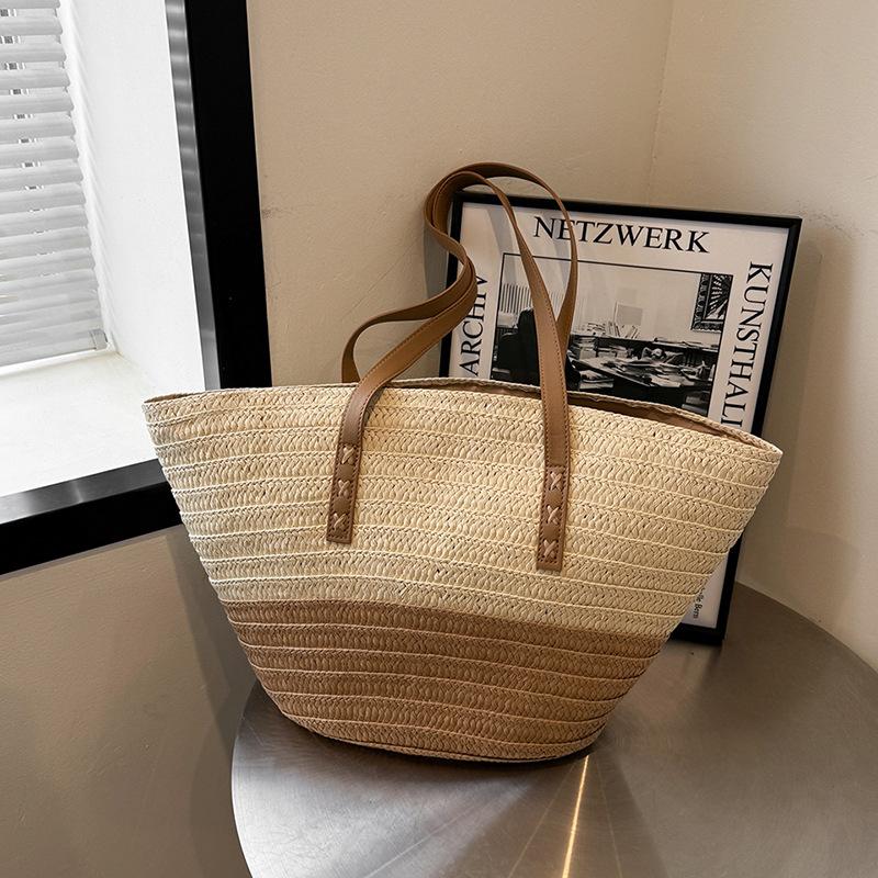 Large Capacity Straw Bag Women's New Leisure Vacation Style Shoulder Tote Bag Woven Beach Bag