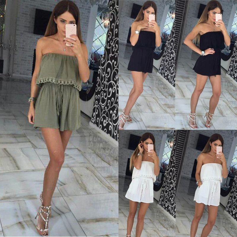 Elegante Mono de Mujer con Pantalones Cortos de Hojas Para un Look Chic de Verano