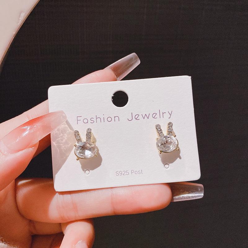 Exquisite Zircon Rabbit Stud Earrings - Light Luxury Zodiac Rabbit Design for Women золотой