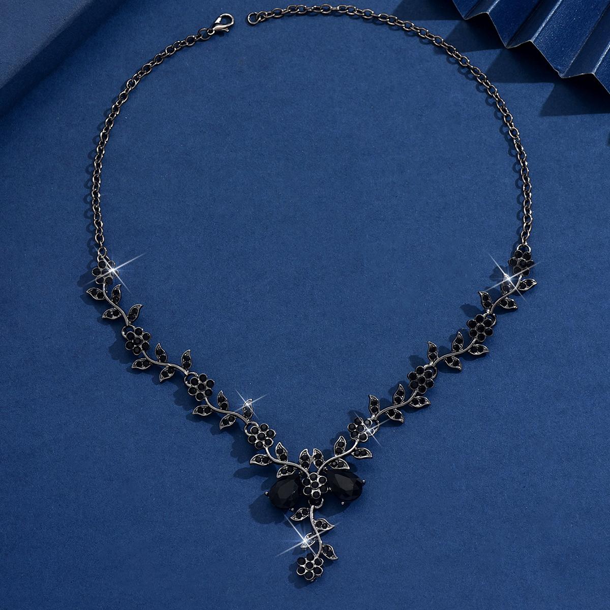 

1PC Women s Fashion Trendy Water Drop Leaf Design Necklace Jewelry Suitable for Date, Party, Festival Gifts