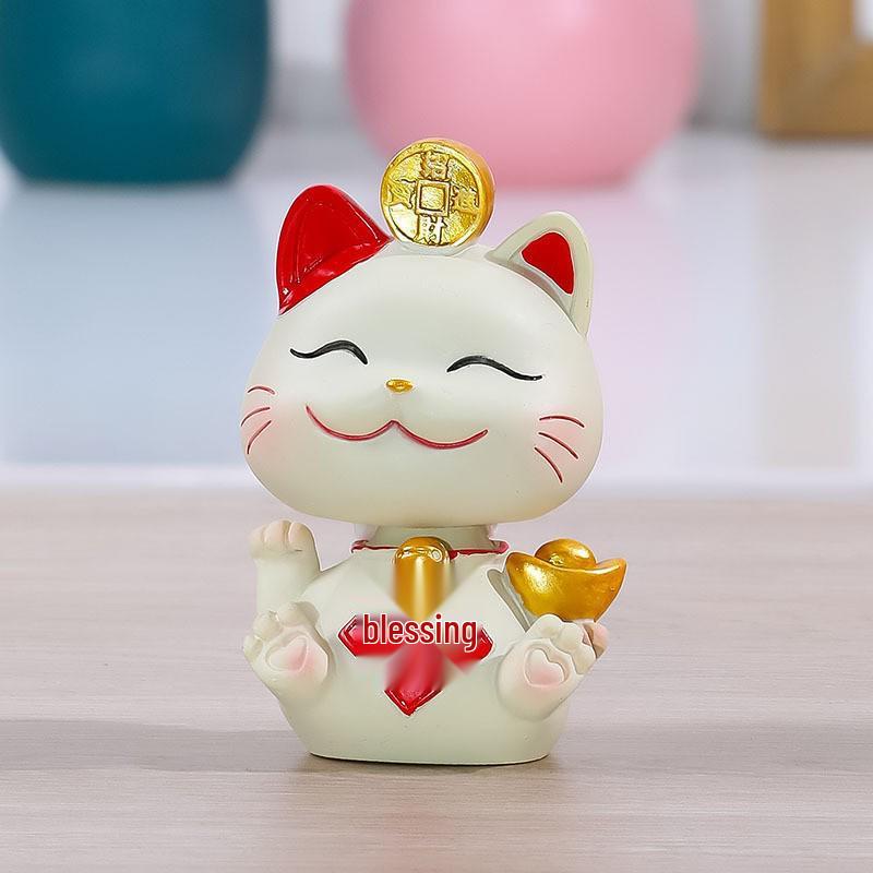 Handmade Resin Lucky Cat Figurine: Cute Desk Decoration and Creative Office Gift 2025