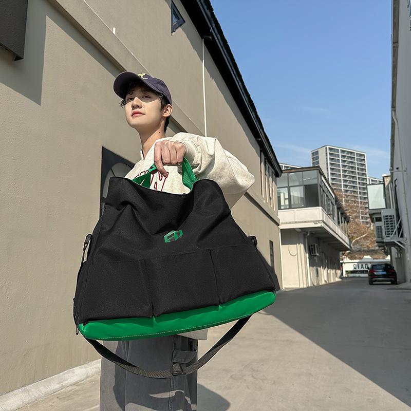 Couple Style Fashionable, Casual and Trendy Portable Travel Bag with Shoe Compartment, Dry and Wet Separation Sports Training and Fitness Bag