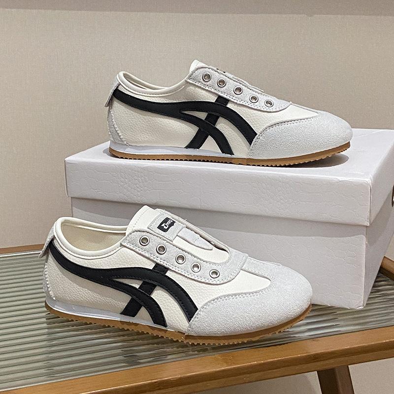 Flat-bottomed German training shoes women's shoes 2025 autumn new lightweight soft-soled single shoes casual Forrest Gump shoes sports little white s