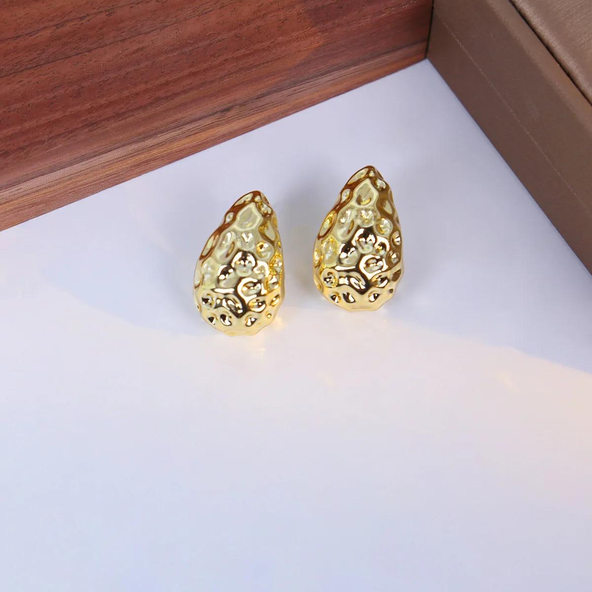 

Water Droplet Hammer Pattern Stud Earring for Women Smooth Minimalist Creative Big CCB Gold Color Geometric Zircon Girl Gift