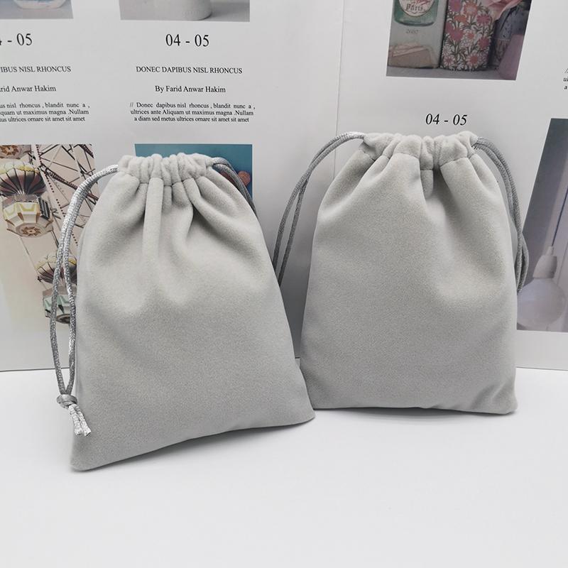 1Pc Luxury Velvet Pouches For Jewellery Storage Available Small Fabric Bags For Bracelet Sachet Bags Gift Package Accessories