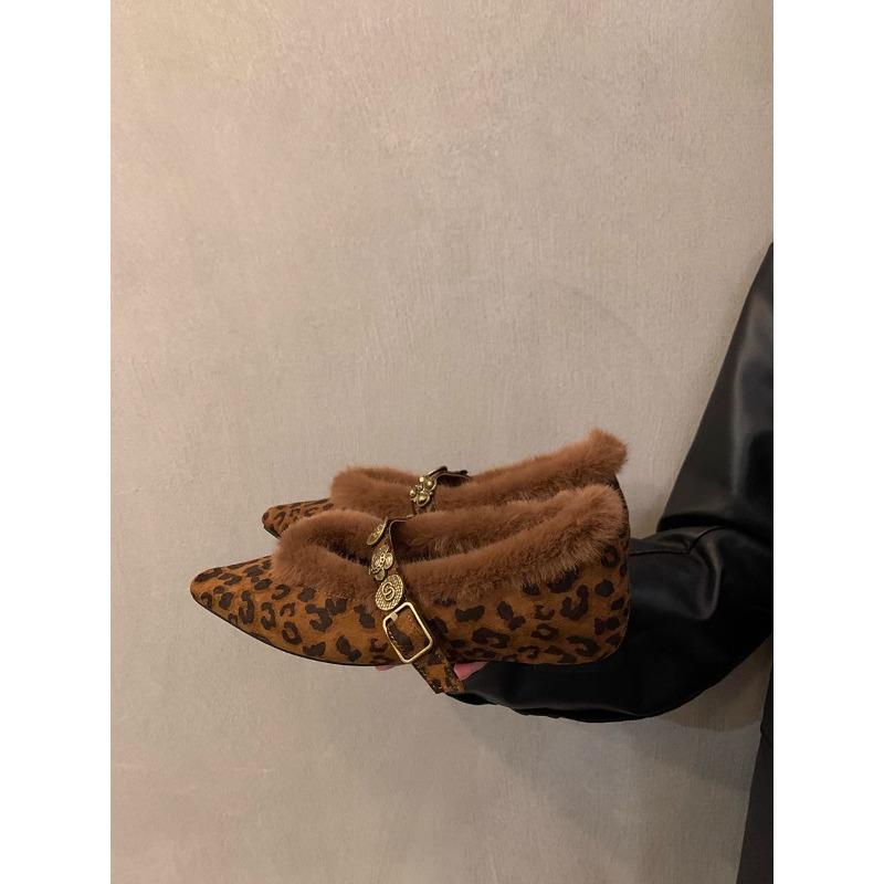 Designer Women Winter New Pointed Toe Loafers Retro British Style Warm Boots Women Casual Slip on Women Shoes Botas De Mujer