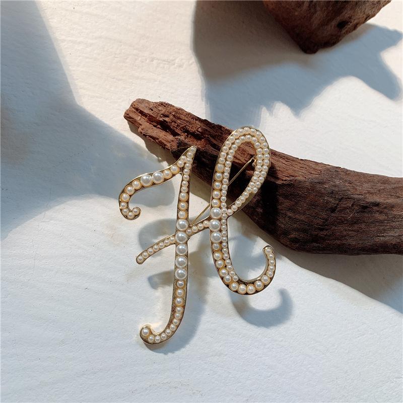 

2020 Корейская Мода Винтажные Броши-Булавки с Жемчугом и Буквами Металл Золотой Цвет Женский Свитер Костюм Брошь Вечеринка Ювелирные Аксессуары