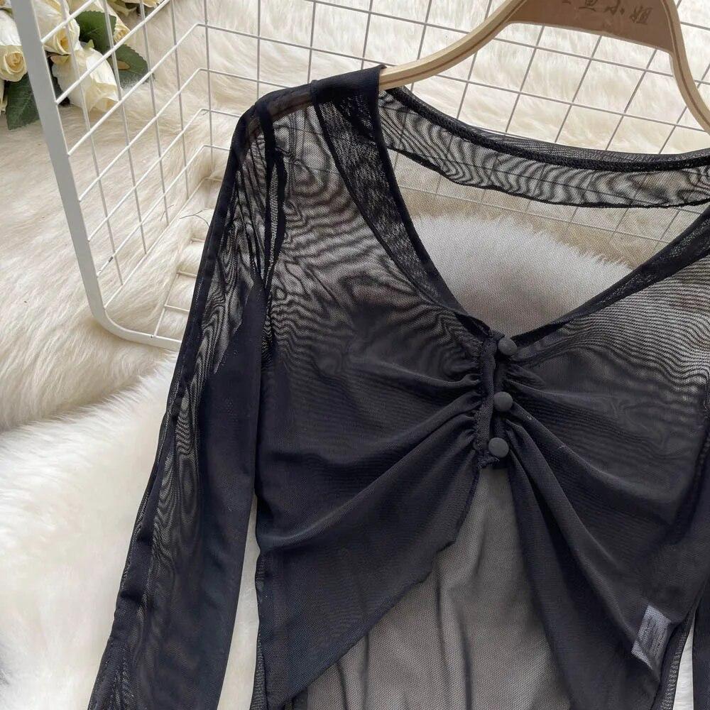 Sexy French sle Retro V-neck Knit cardigan Women Spring/Summer Thin Sunscreen Cover Up Short Long sleeve Bell Sleeve Top