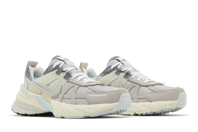 Women's Sneakers Nike V2K Run Light Bone Metallic Platinum (Women's)