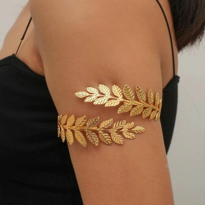 Women's Open Cuff Gold Leaf Bangles European Charming Exaggerated Charm Bracelets for Ladies Beach Vacation Hand Jewelry