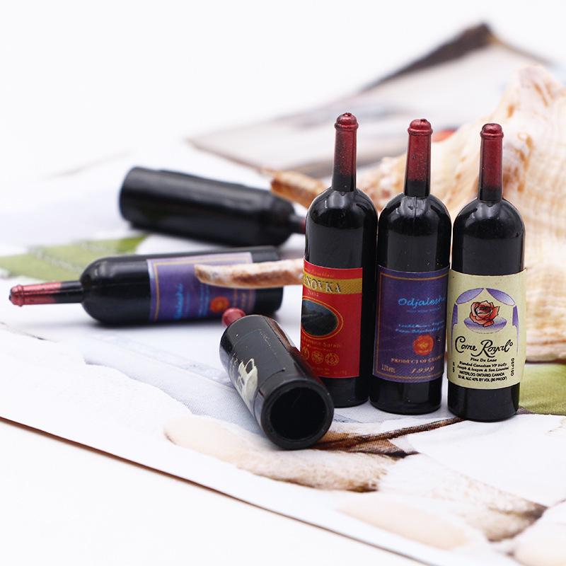 1:12 Miniature Dollhouse Red Wine Bottle Scene Prop