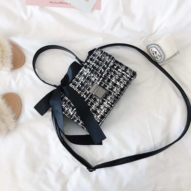 Small Bag Female 2025 Autumn and Winter New Trendy Woolen Cloth Hit Color Silk Scarf Handbag Wild Single Shoulder Messenger Female Bag