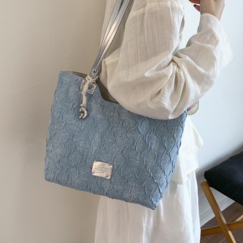 Tote bag women's new work commuter bag fashionable denim blue pleated portable shoulder bag