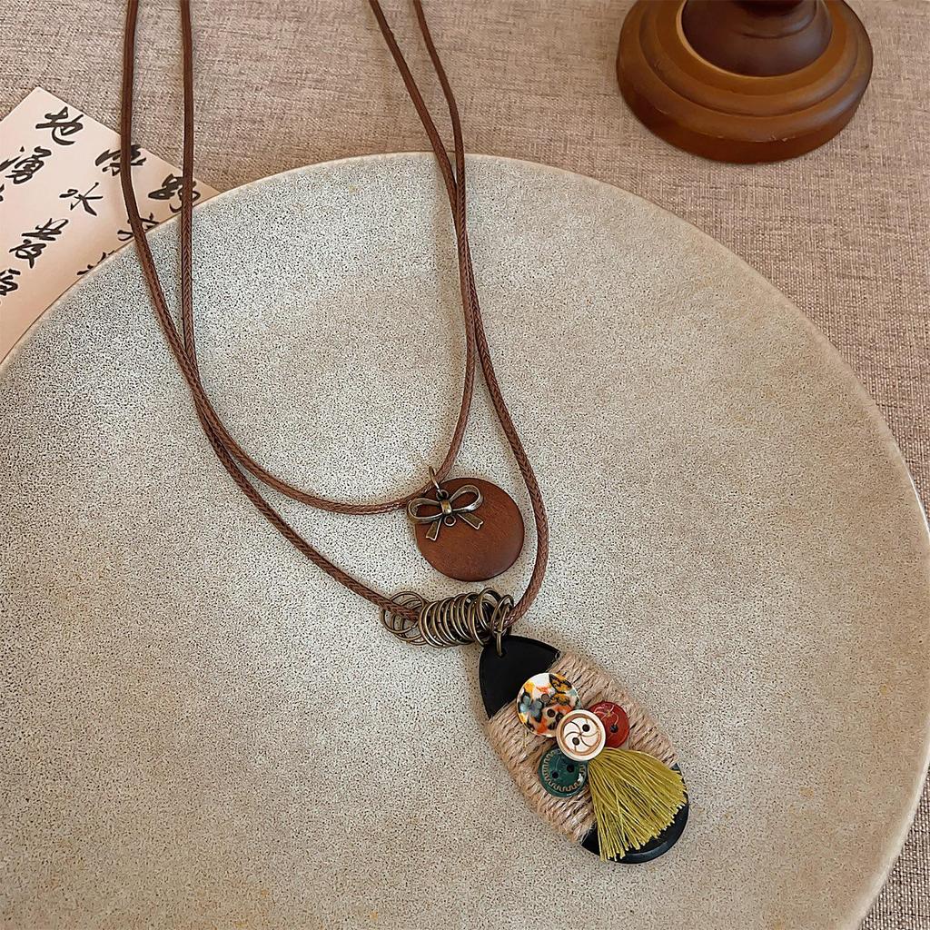 2025 Bohemian Ethnic Choker: Light Luxury Clavicle Necklace for Women