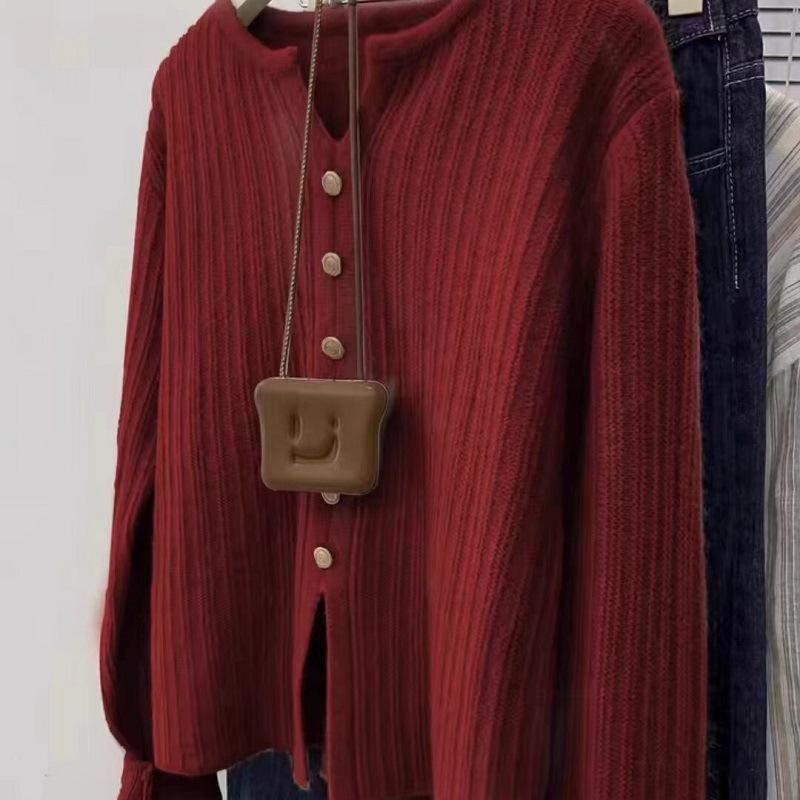 

Casual versatile sweater women s autumn and winter loose pullover design sense hem split fork solid color V-neck knitted sweater women 410-121 (one size) красный