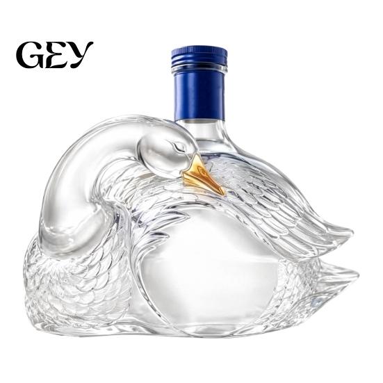 Collectible Spirit Bottle Goose Bird Shape Whiskey Decanter, 3D Glass Animal Liquor Light Refracting Decanter for Bar Display, Art Wine Dispenser Home