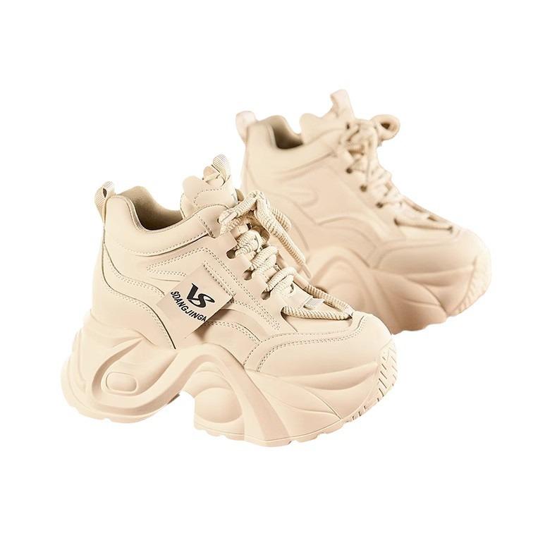 Scarpe dad europee da donna autunno e inverno velluto 2025 nuove shorty Le scarpe con plateau aumento altezza interna scarpe da donna aumento altezza 9 cm