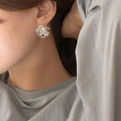 Pure Beads Pearl Flower Earrings
