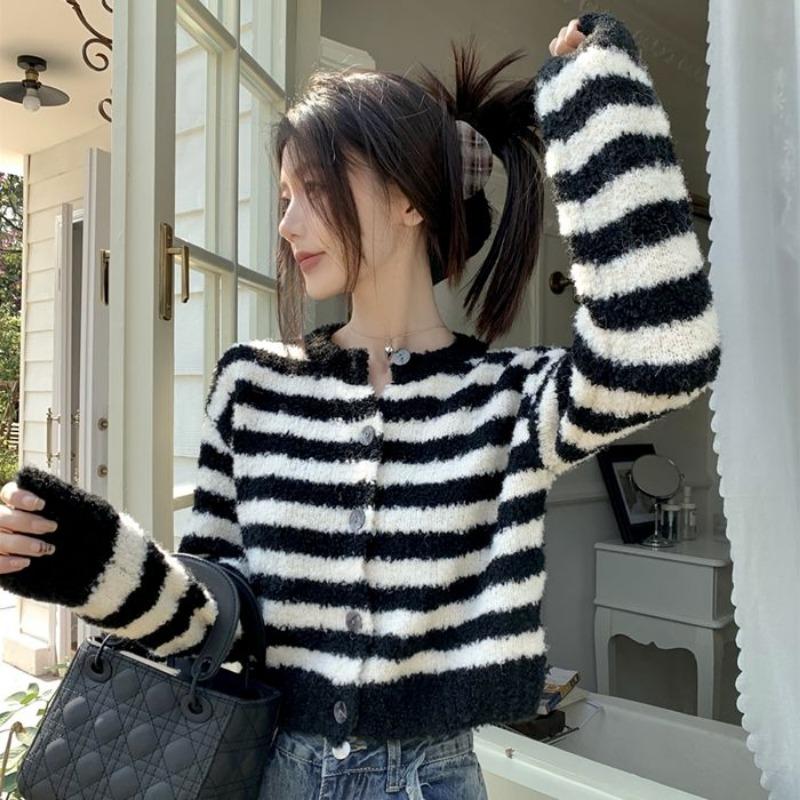 Strikket cardigan genser kvinner liten o-hals genser allsidig 2023 våren langermet late stripe genser cardigan kvinne topp