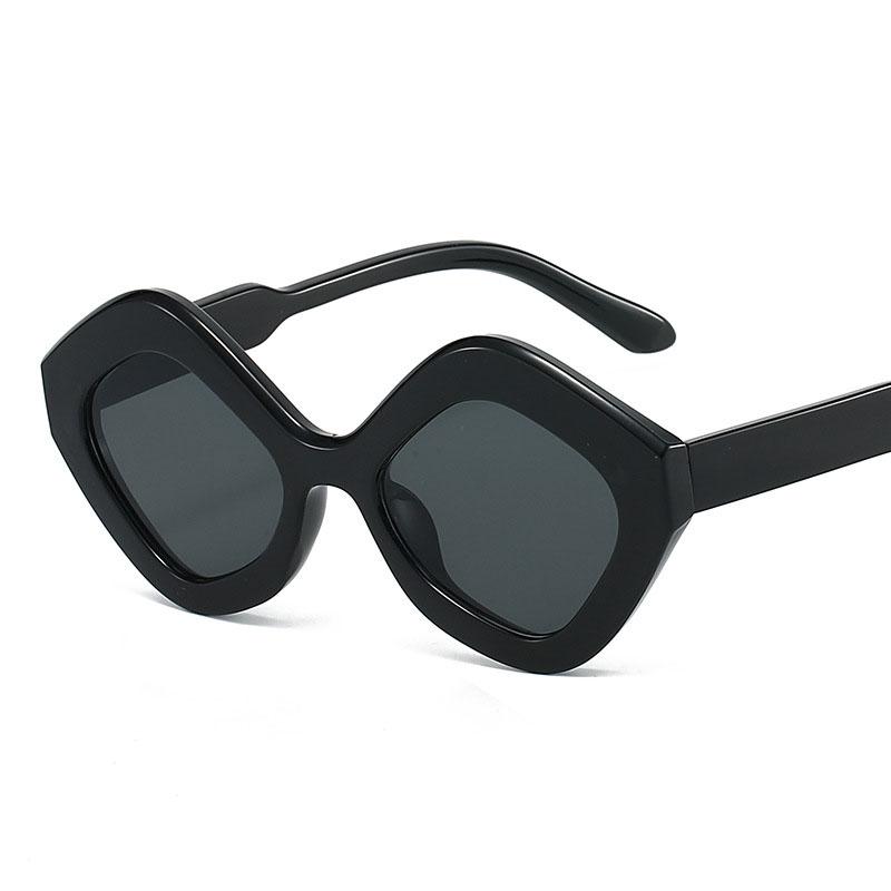 Vintage Rhombus Sunglasses Women For Men Luxury Brand Designer Sun Glasses Punk Popular Outdoor Vacation Big Frame Shades Uv