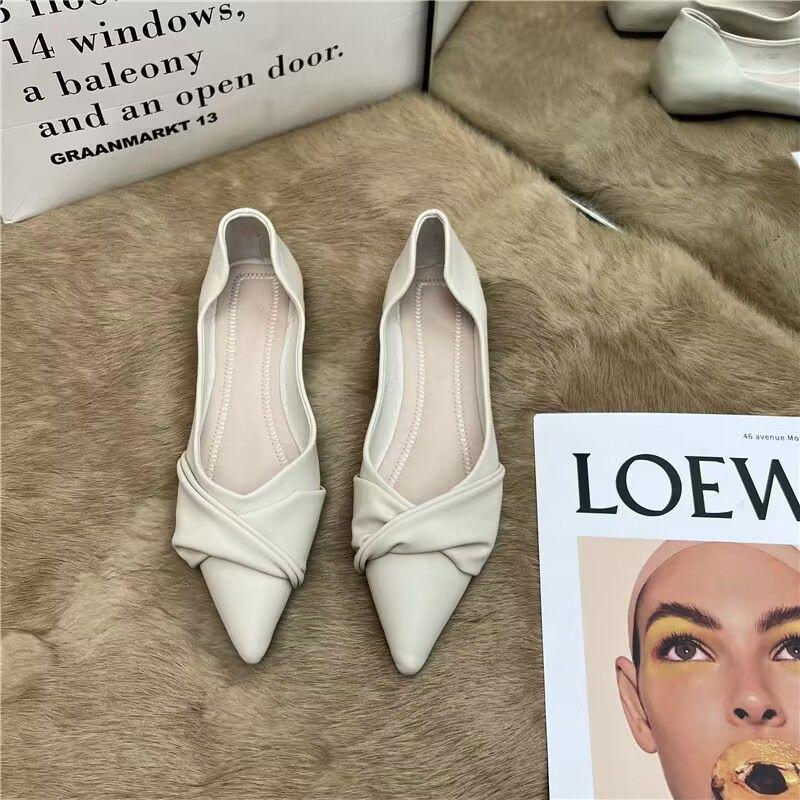 

Весной 2025 года новые туфли-дуду на танкетке, туфли-лодочки с неглубоким вырезом в нежном сказочном стиле, женская обувь, оверфут 35
