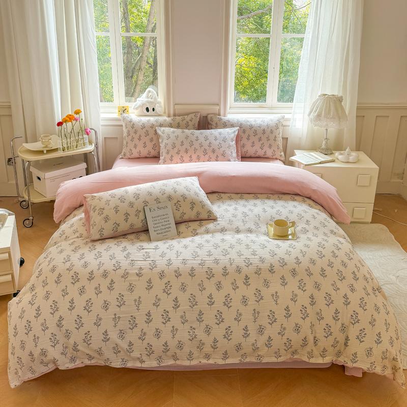 Romantic Floral Love Heart Duvet Cover Queen 4 Pcs Kawaii Strawberry Bedding Set For Girl Teen Reversible Pink Comforter Cover