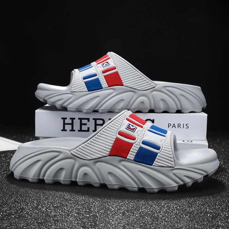 Fashion 2025 New Men's Slippers Indoor Outdoor Sandals Beach Comfortable Soft Slides Clogs Casual Shoes Men Home Slippers