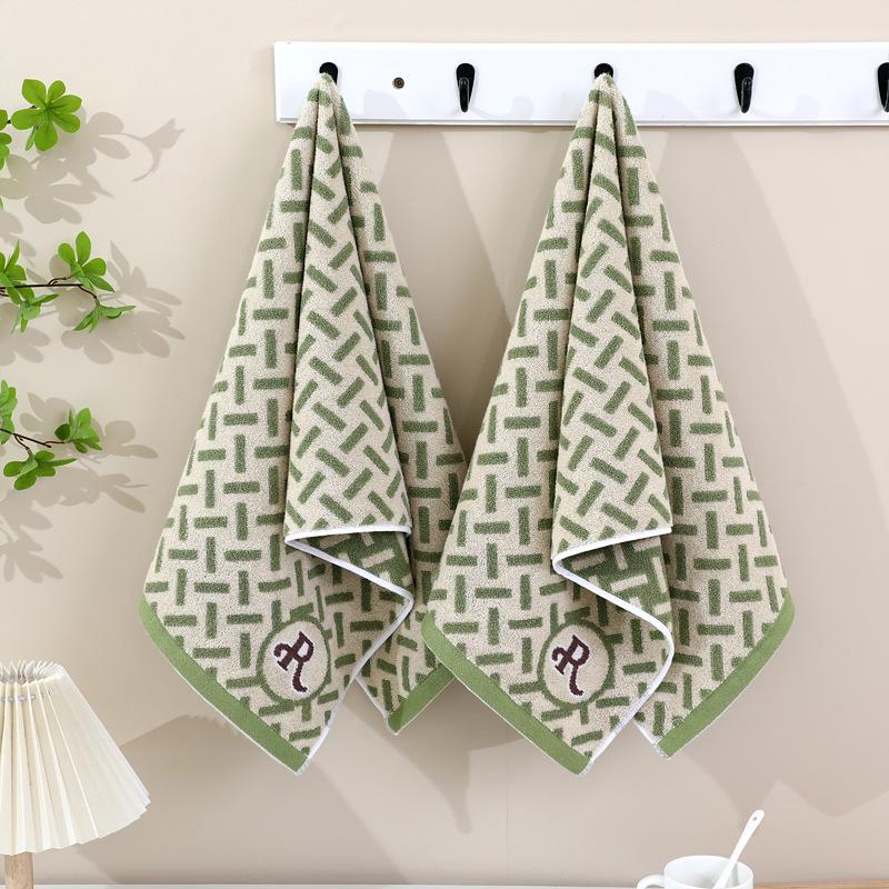 Thickened Absorbent Bath Towel - Large Pure Cotton & Polyester Blend, 90x40 cm, Suitable for Adult Face and Household Use