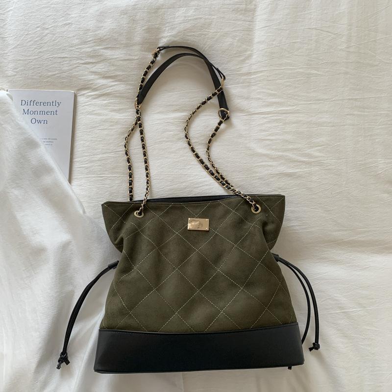 

Ретро сумка-цепочка с бриллиантами высокой ценности женская 2025 новая осенняя простая сумка-ведро большая вместительная сумка через плечо зелёный