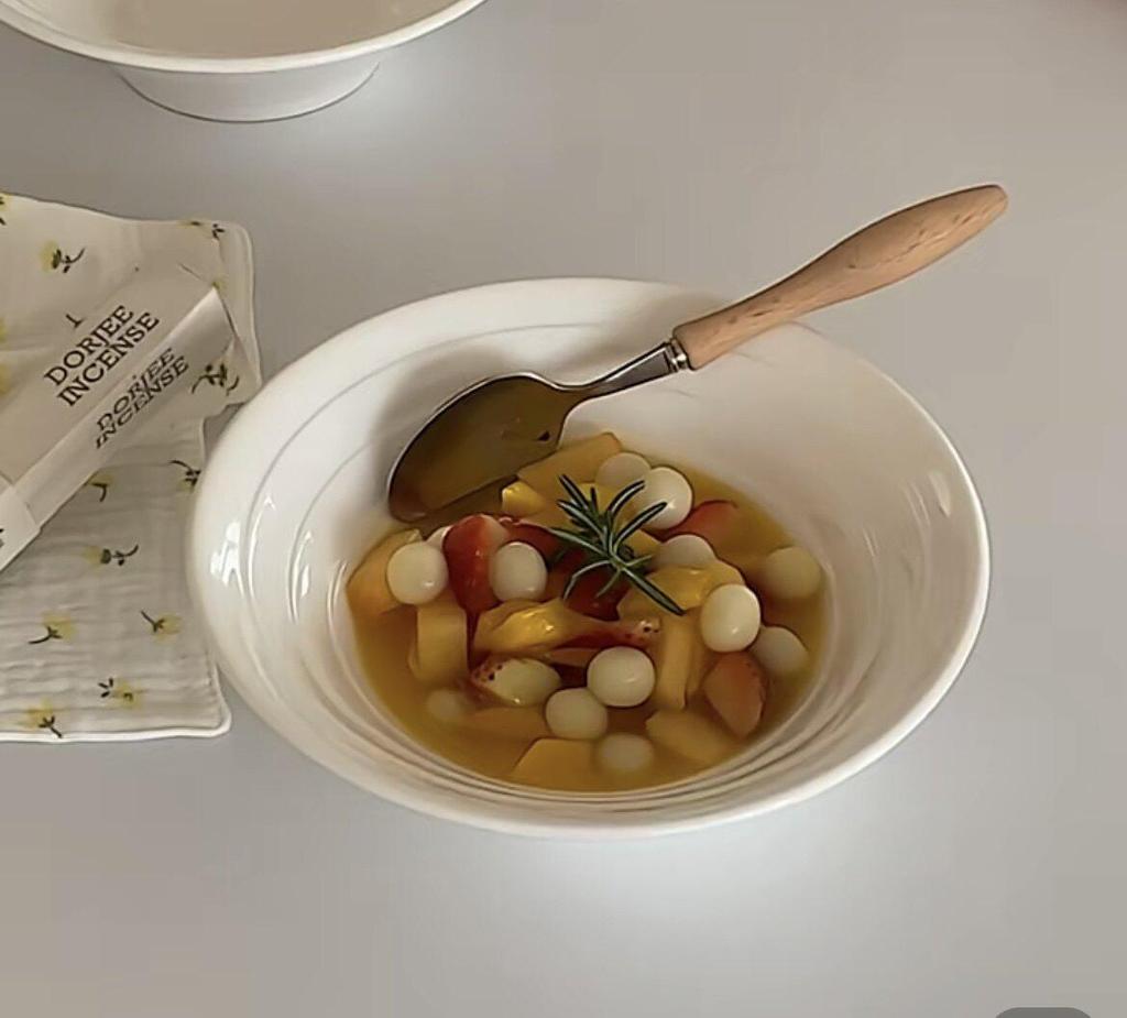 Jade Porcelain White Striped Trumpet Bowl: Versatile Ramen, Soup, and Rice Bowl - Japanese Style, Large Size