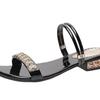 Zwei Sandalen tragende Damen Sommer neue vielseitige Damen niedrig-absatz Strass kalte Hausschuhe