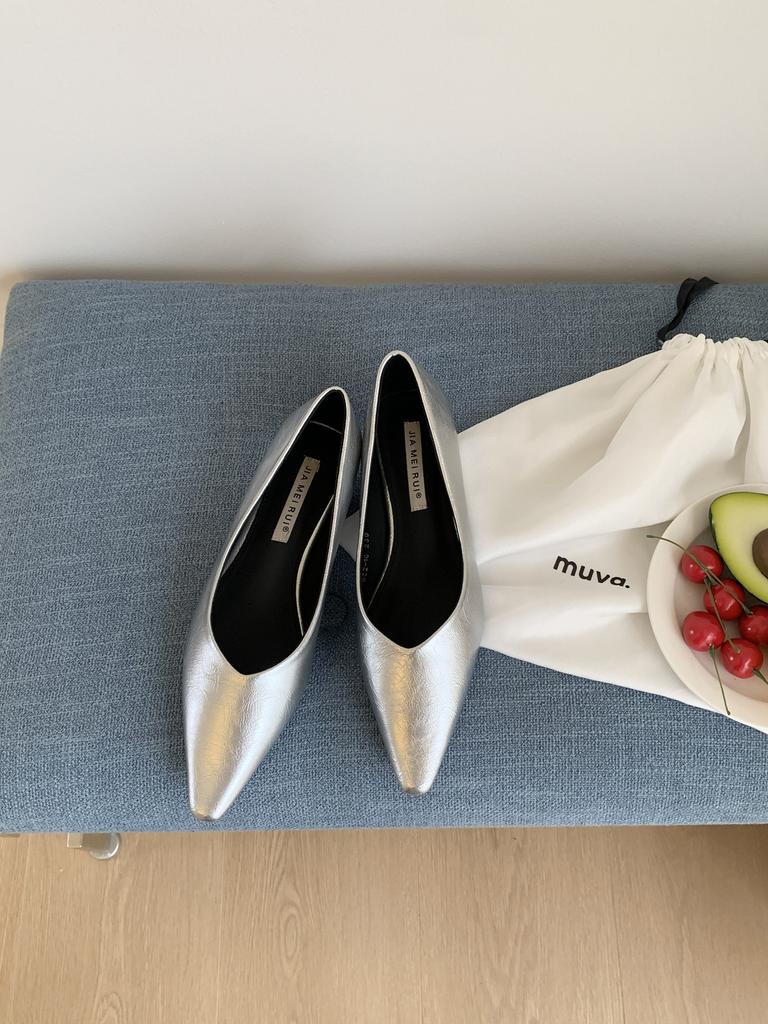 Square head small slope heel is not tired of feet, autumn 2025 new light mouth with skirt temperament single shoes women's shoes