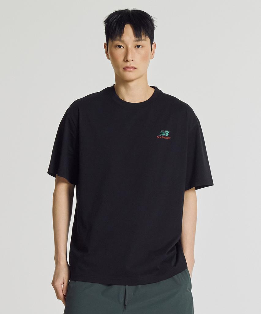 Nyuballanseu Nbneg21513 / Uni Nb Friends Earth Graphic Short Sleeve T-Shirt (Black)