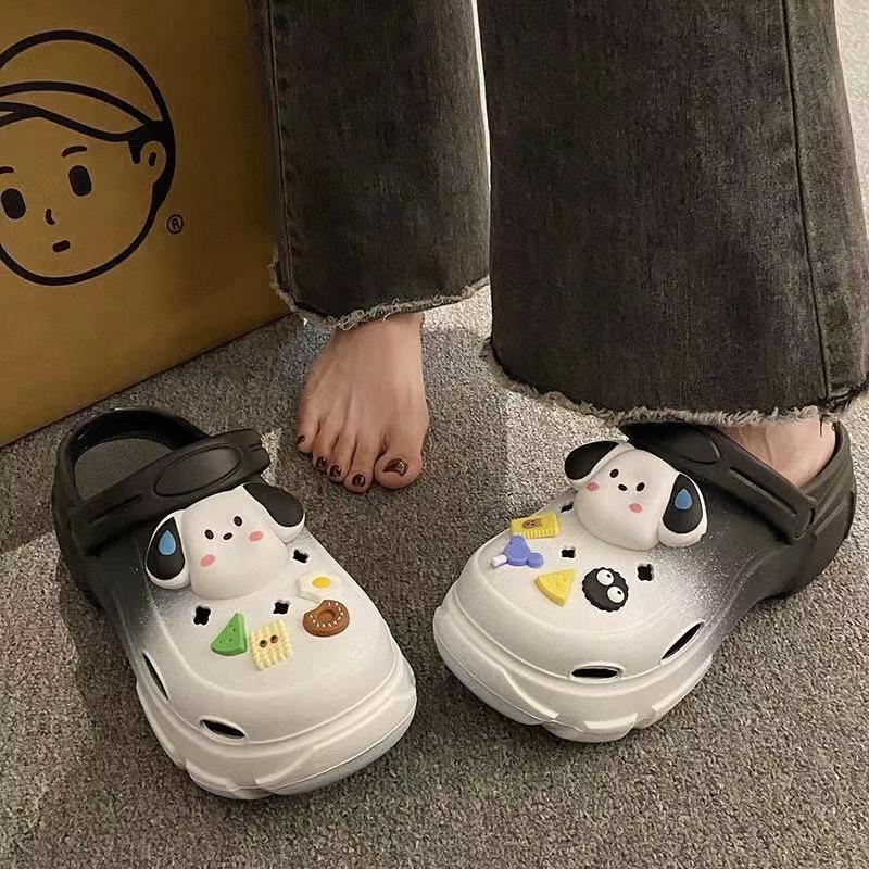Internet Celebrities Gradually Change Thick-soled Hole Shoes Women Summer Wear New Fashion Pearl Heightening Non-slip Bag Head Cool Slippers