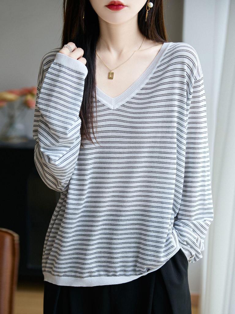 V-neck Double Stripe Color-Block Sweater for Autumn/Winter Fashion