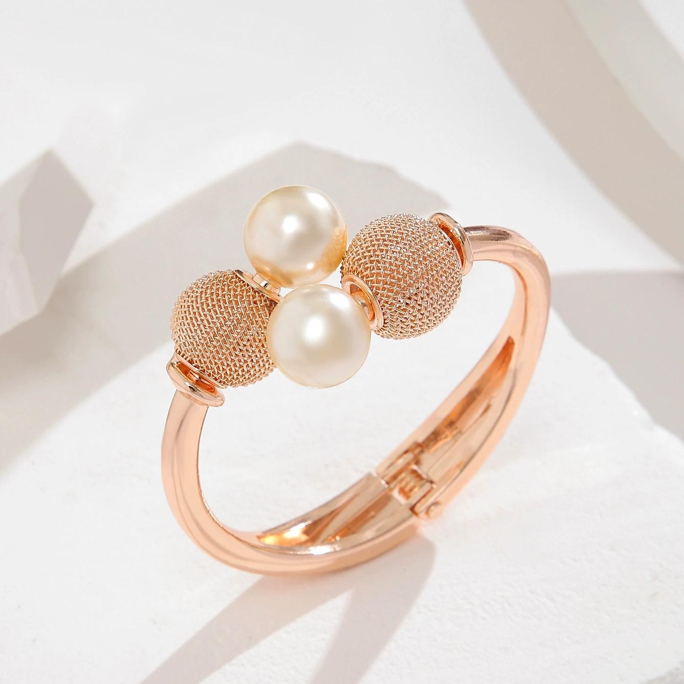 

Vintage Creative Simple Bangle For Women Elegant Exaggerated Pearl Open Bracelet Female Fashion Party Jewelry Accessories розового золота